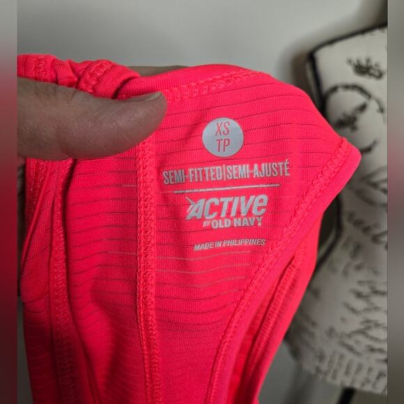ACTIVE by Old Navy Neon Pink Ribbed Racerback Tank Top - Picture 6 of 7